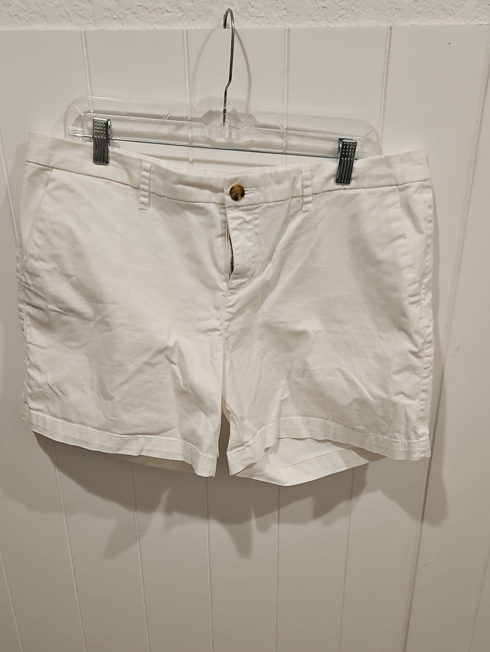 Old Navy White Cotton Blend 5" Shorts